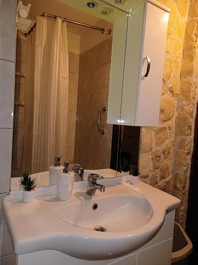 זאדאר Dalmatia Rustica Comfortable One Bedroom+Fireplace מראה חיצוני תמונה