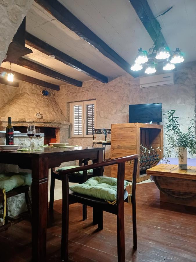זאדאר Dalmatia Rustica Comfortable One Bedroom+Fireplace מראה חיצוני תמונה